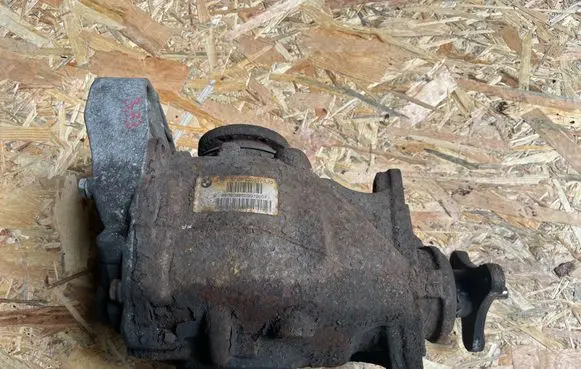 BMW 3 E92 E93 Rear differential 7566187