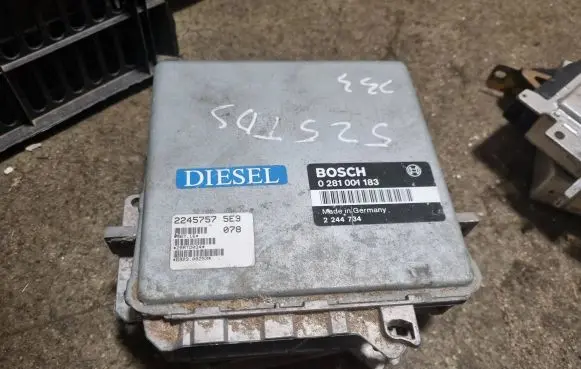 BMW 5 E34 Engine control unit/module 2244734 0281001183