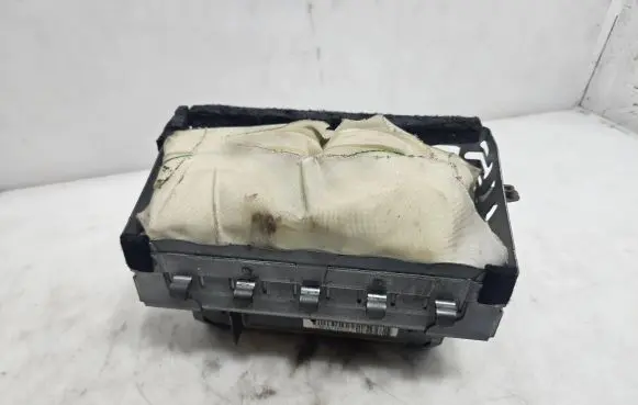 Mitsubishi Grandis Passenger airbag MN173206