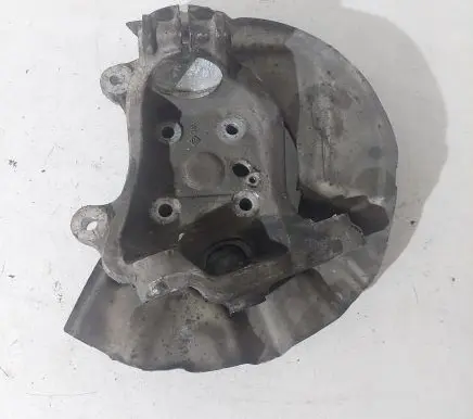 BMW 5 E60 E61 Front wheel hub 6760953