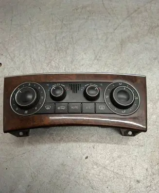 Mercedes-Benz CLK A209 C209 Climate control unit A2038304085 F011500039