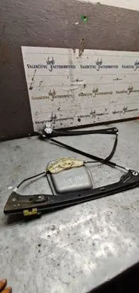 Volkswagen Golf V Front door window regulator with motor 1K5837461B