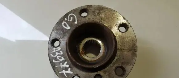 BMW X5 E53 Rear wheel hub