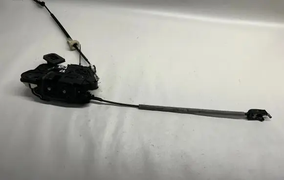 Volkswagen Jetta VI Coupe door lock (next to the handle) 5K1837015E