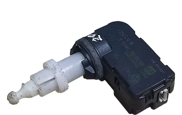 Volkswagen PASSAT B6 Headlight level adjustment motor 1Q0941295