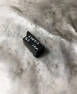Audi Q3 8U Glow plug pre-heat relay 038907281d