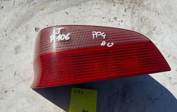Peugeot 106 Rear/tail lights 6156 E23BBLPTG123
