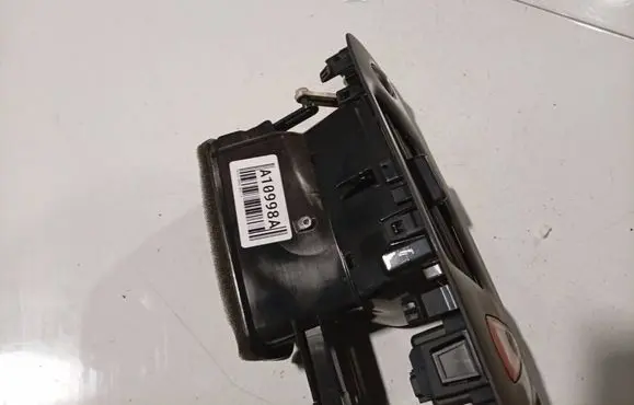 Renault Scenic III - Grand scenic III Dash center air vent grill 682600031R