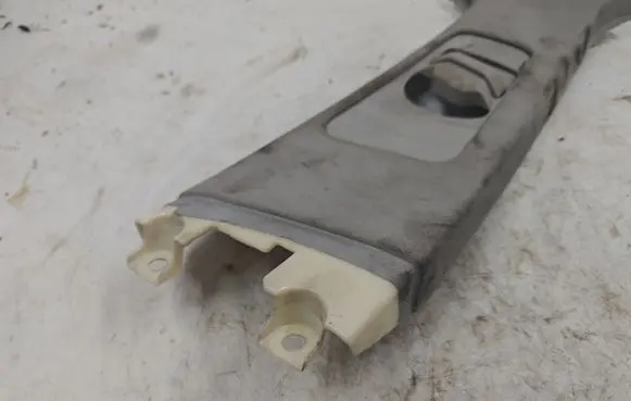BMW 3 E46 (B) pillar trim (top) 8193780