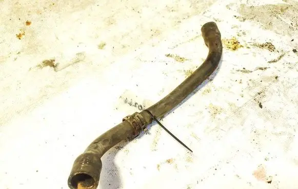 Mercedes-Benz Vito Viano W639 Engine coolant pipe/hose