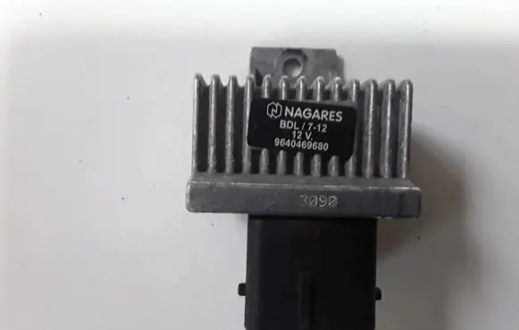 Nissan Qashqai Glow plug pre-heat relay 9640469680