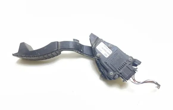 Renault Laguna II Accelerator throttle pedal 8200002904 6PV00811900