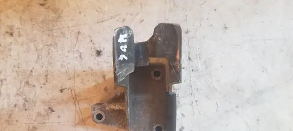 Peugeot 406 Engine mounting bracket 9632011910