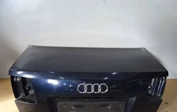 Audi A8 S8 D3 4E Tailgate/trunk/boot lid