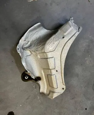 Dacia Duster II Exhaust heat shield 747616741R