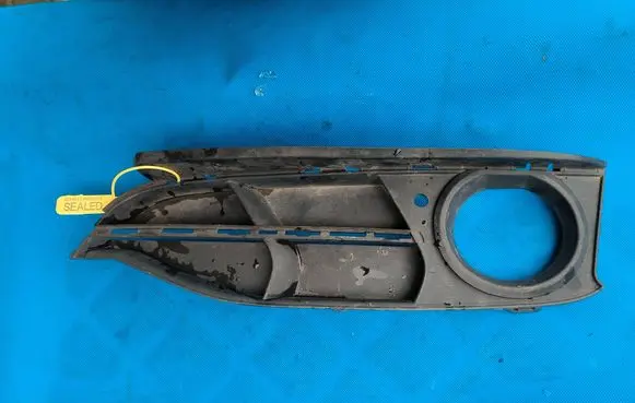 BMW 3 GT F34 Front bumper lower grill 7416059