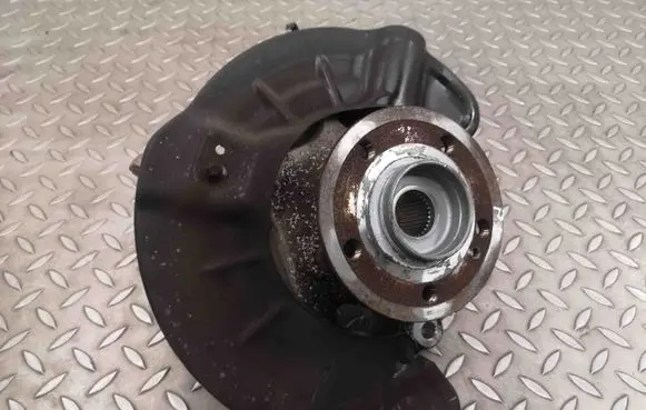 Mercedes-Benz A W177 Front wheel hub