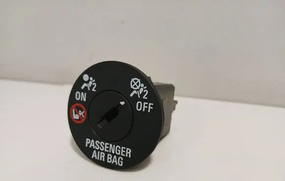 Opel Insignia A Passenger airbag on/off switch 13577258