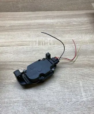 Honda CR-V Radiator active air flap actuator 16350311992 T99485A