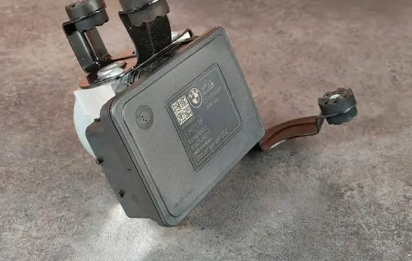 BMW 1 F20 F21 ABS Pump 6887510