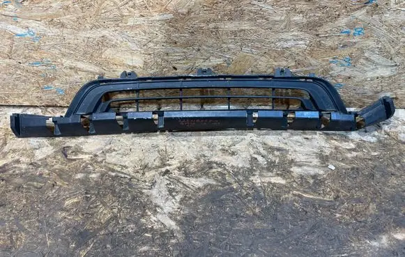 BMW i3 Front bumper lower grill 7296819 S2511B258-M