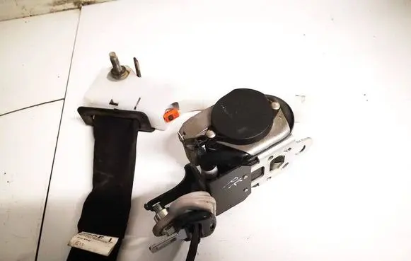 Nissan Juke I F15 Front seatbelt 617544400c