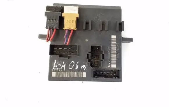 Audi A4 S4 B7 8E 8H Comfort/convenience module 8E0907279N