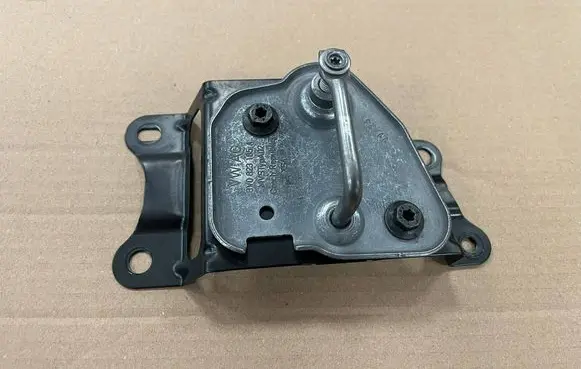 Cupra Formentor Engine bonnet/hood lock/latch loop/hook 3V0823185A 5FF823143