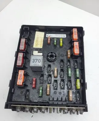 Volkswagen PASSAT B7 Fuse module 3C09712490