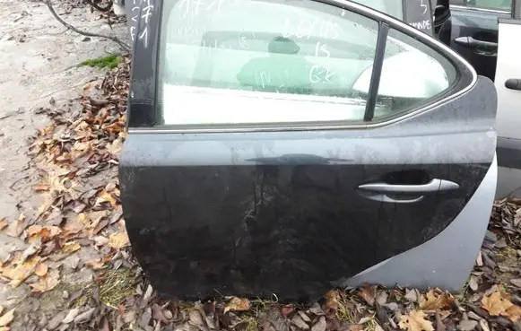 Lexus IS 220D-250-350 Rear door
