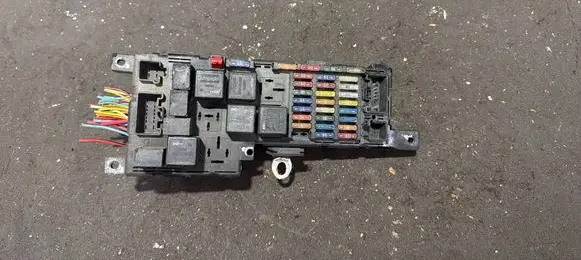 Volvo S60 Fuse module 8678449 518828017