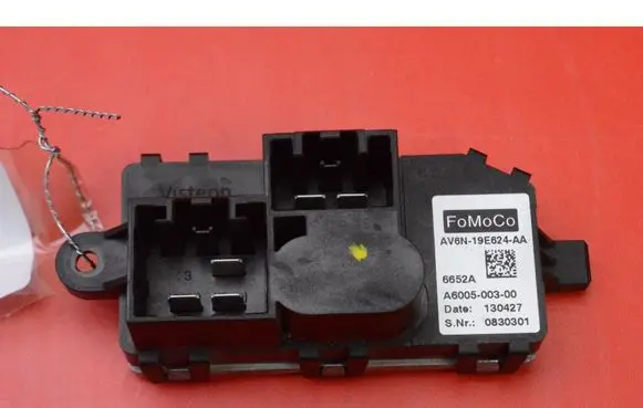 Ford Kuga II Heater blower motor/fan resistor AV6N19E624AA