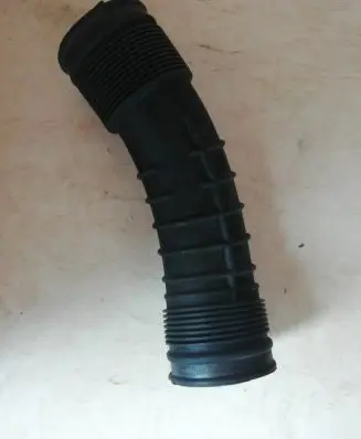 Volvo S80 Air intake hose/pipe 6898050