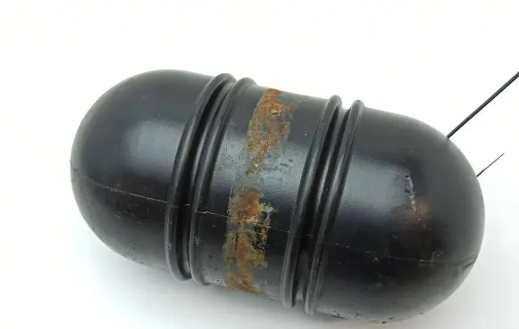 Vacuum air tank
