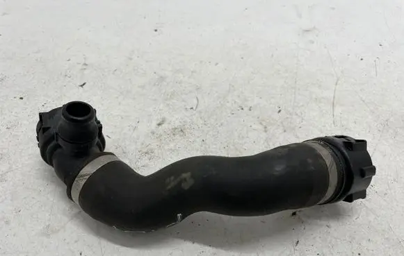 BMW 5 GT F07 Engine coolant pipe/hose