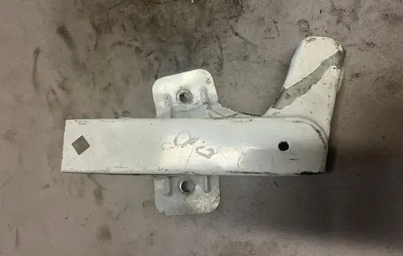 Renault Trafic II (X83) Fender mounting bracket 8200523291