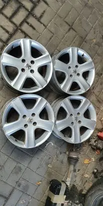 Peugeot 307 R16 alloy rim 