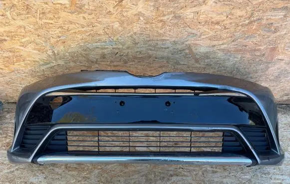 Toyota Avensis T270 Front bumper 5211905230 5311205100 5312805020