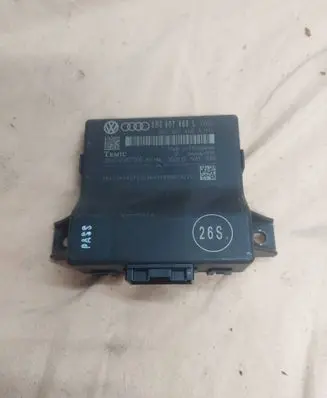 Audi A4 S4 B8 8K Gateway control module 8R0907468L 8R0907468A