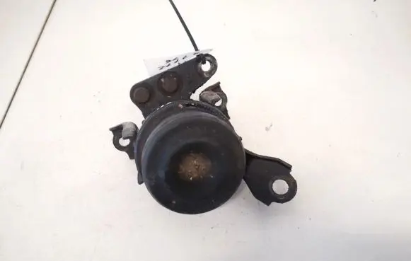 Toyota Avensis Verso Engine mount bracket