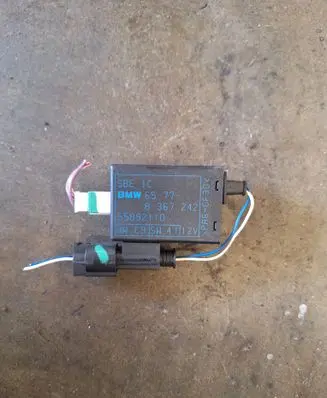 Toyota Avensis T270 Fuel injection pump control unit/module 55892110 8367242
