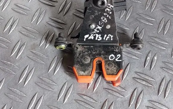 Skoda Fabia Mk1 (6Y) Tailgate/trunk/boot lock/catch/latch 6Y0827501D
