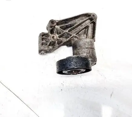 Opel Zafira A Engine mounting bracket 90571112
