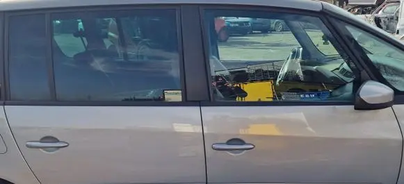 Renault Espace IV Front door