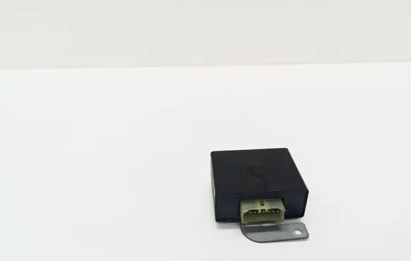Mitsubishi Pajero Aerial antenna amplifier MR495622