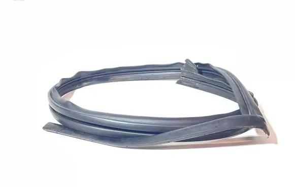 Jeep Grand Cherokee (WK) Rubber seal front door (on door) 