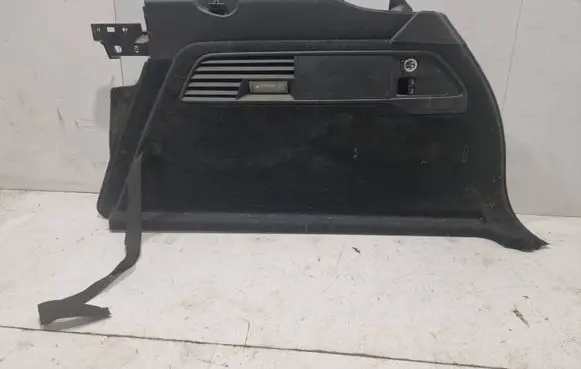 Volkswagen Touareg II Trunk/boot side trim panel 7P6867038