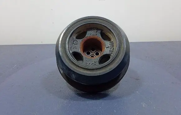 BMW X5 E53 Crankshaft pulley 8477604