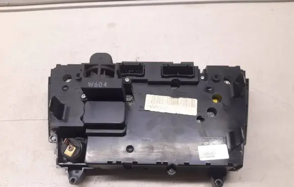 Volvo V70 Climate control unit 30746022 3074602206W08E04 M4084300069
