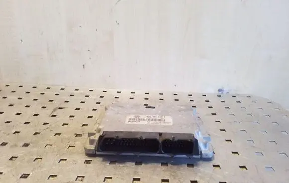 Volkswagen PASSAT B5 Engine control unit/module 038906018